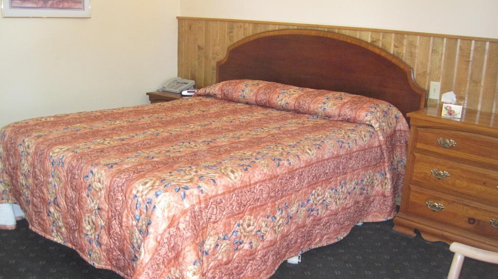 סטראטפורד Rosecourt Motel חדר תמונה